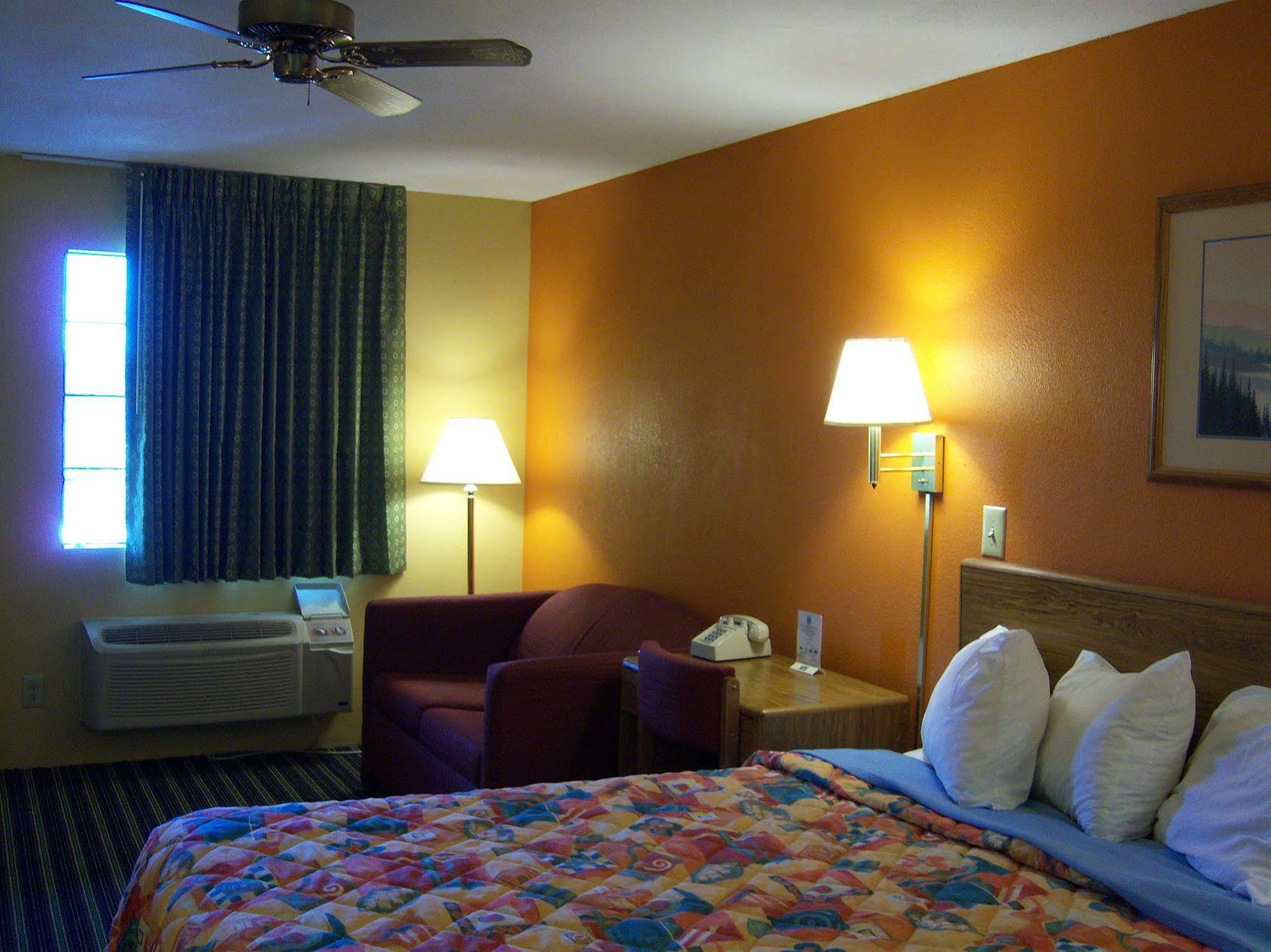 Days Inn Guntersville Exterior photo
