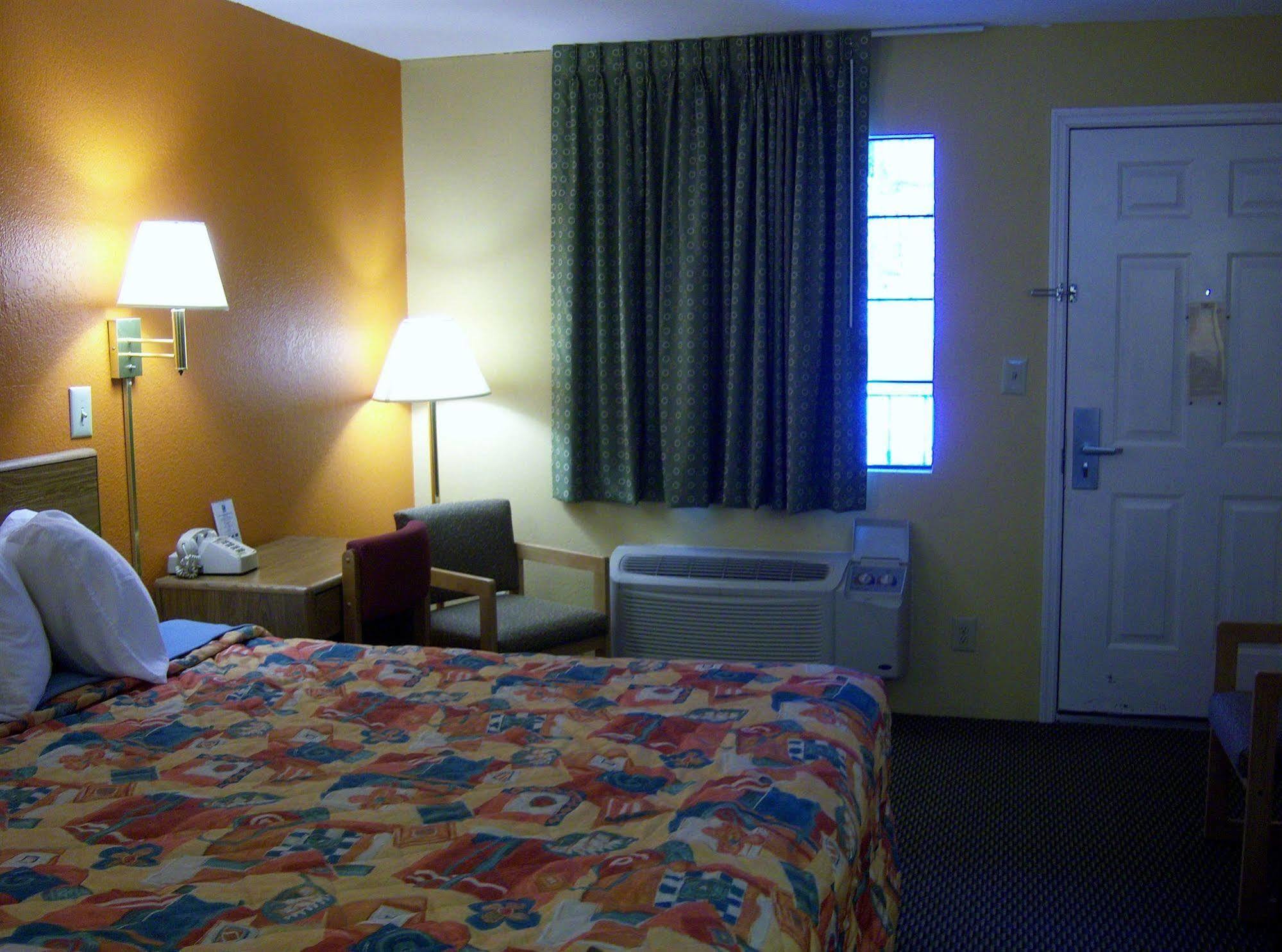 Days Inn Guntersville Exterior photo